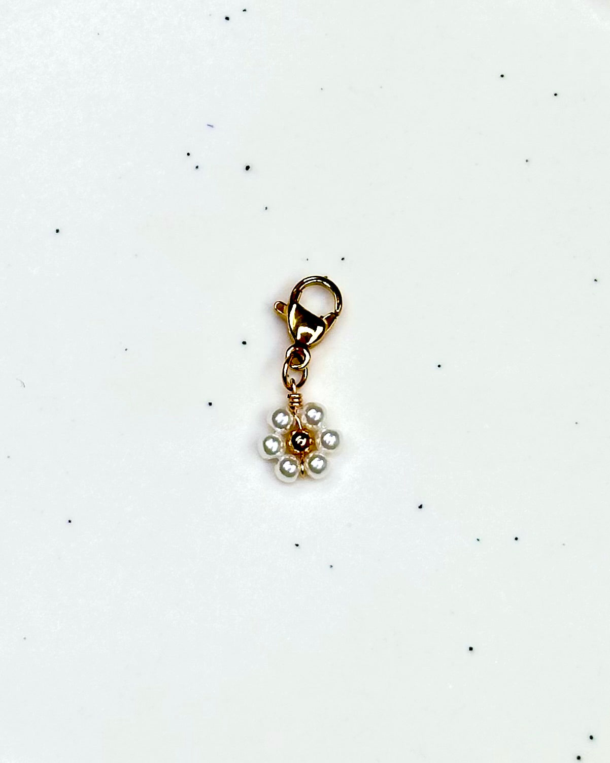 Pendentif Fleur Perlée 🌼